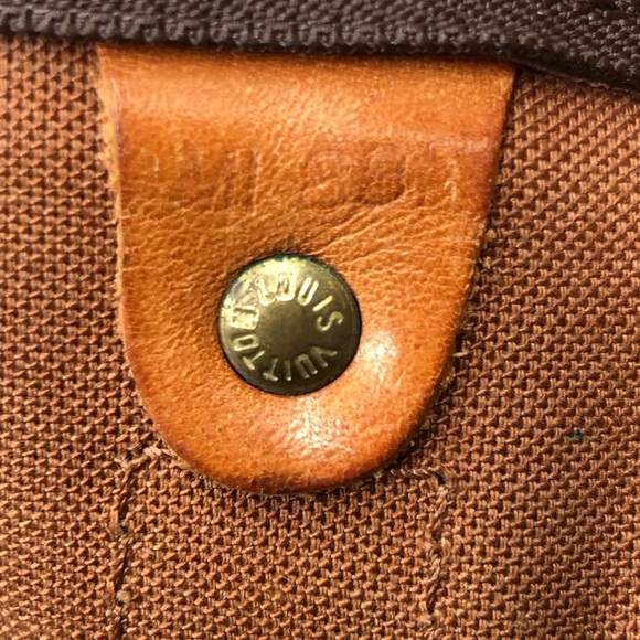 Louis Vuitton Vintage Monogram Keepall 55 Duffle Bag — Authentic. Includes COA ~ - Picture 8 of 9